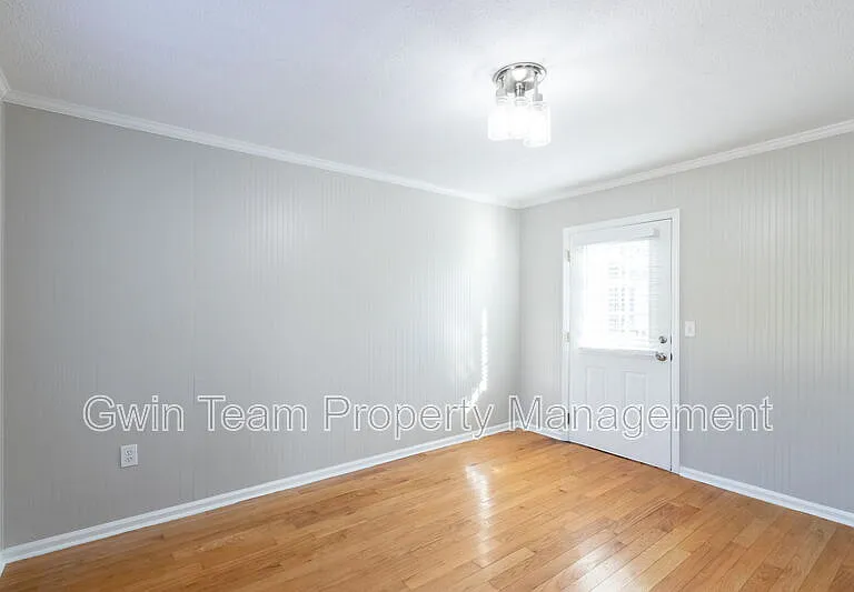 4715 S Lee St — Photo 16