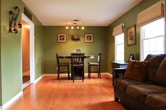 4th image of 3304 Martindale Dr
