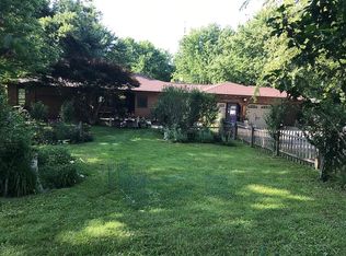 26 Hollyhock, Riverton, IL 62561