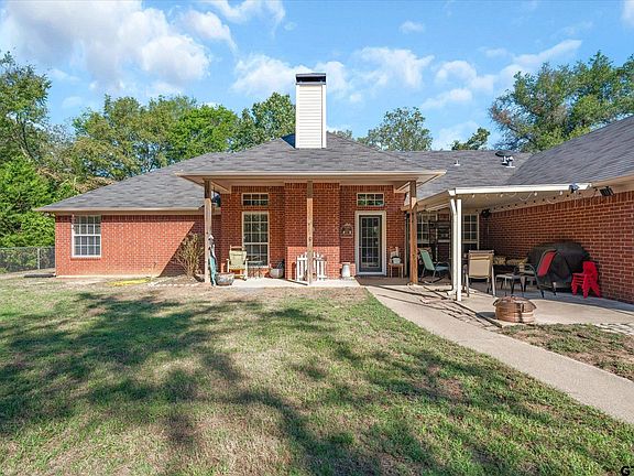 5th image of 18865 Peachtree Ln