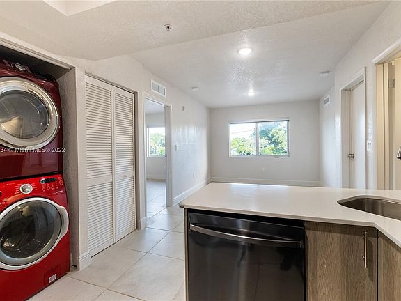 2nd image of 400 NE 137th St #306