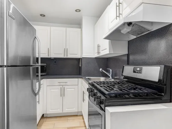 123-10 Ocean Pm image 4 of 10