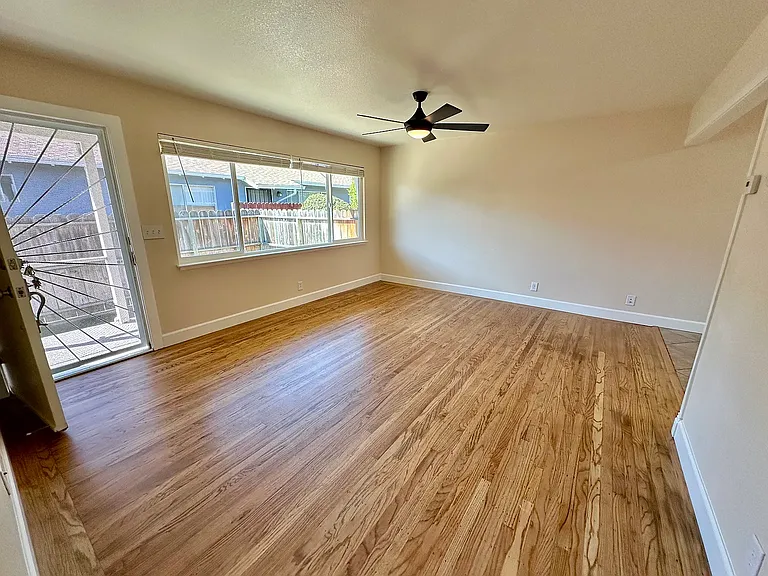 2622 Renton Way — Photo 33
