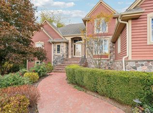 1382 Cedarton Pkwy, Grafton, WI 53024