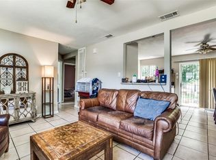 2320 Carruthers Dr, Fort Worth, TX 76112