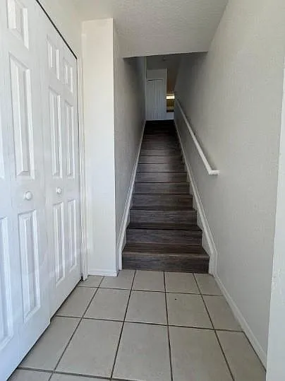 51st. 4850 - Bay Pointe - 1 — Photo 3