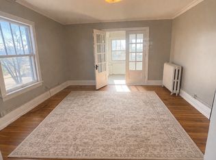 609 Wellington Ct, Waterloo, IA 50702