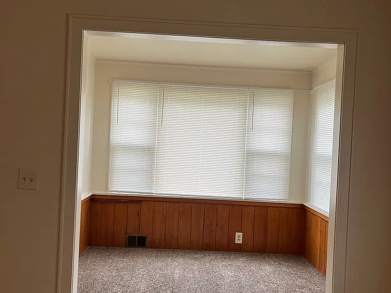 51 Middlesex Rd — Photo 4