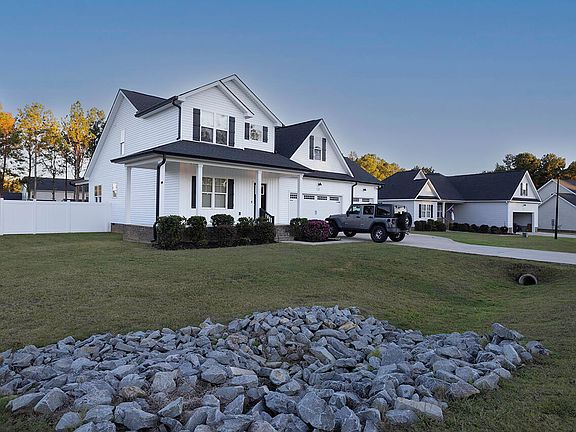 2nd image of 15 Copperhead Ln