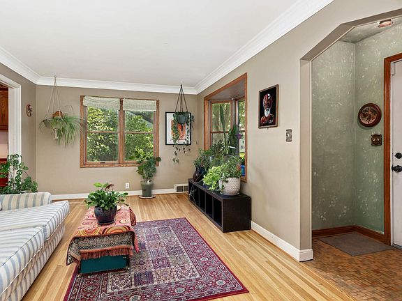 5th image of 6829 Russell Ave S