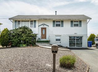 1823 Monitor Dr, Toms River, NJ