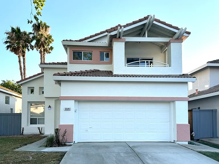 3324 E Island Ct — Photo 8