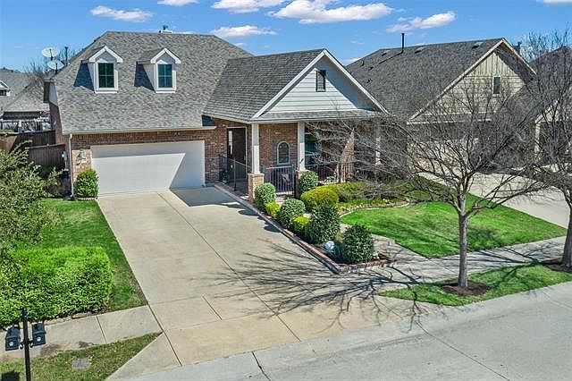 1st image of 1304 Isabella Ln