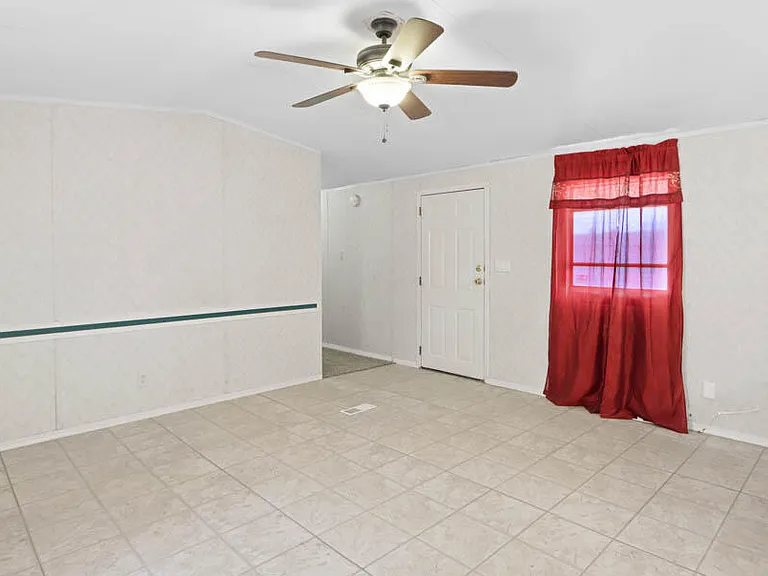 505 Ricky Zelt Dr — Photo 7