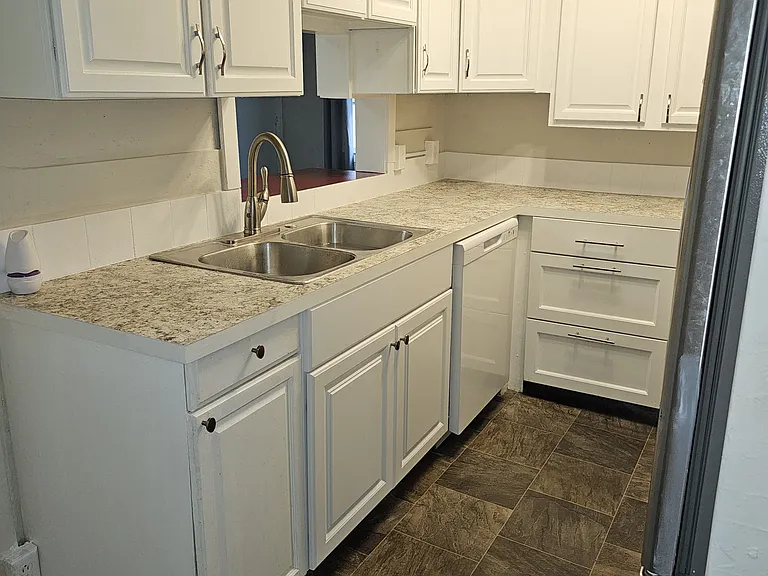 1143 Madison Ave SE #C — Photo 2