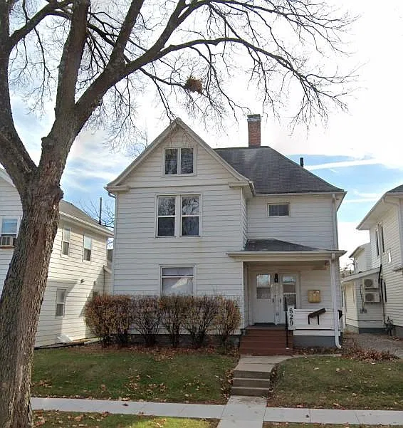 629 E Jefferson St #3