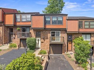 504 Hunting Creek Rd, Canonsburg, PA 15317