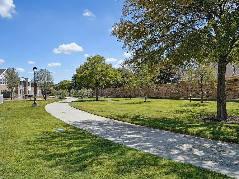 The Residences at Promontory — Photo 28