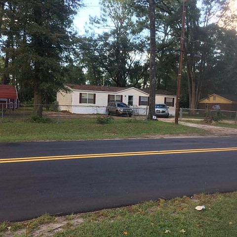 2nd image of 2303 Pearce Ave