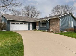 1309 Chamberlain Dr, Iowa City, IA 52240