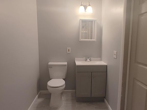 4th image of 155 Ann St Floor 1