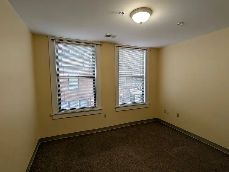 320 E Lincoln Ave — Photo 22