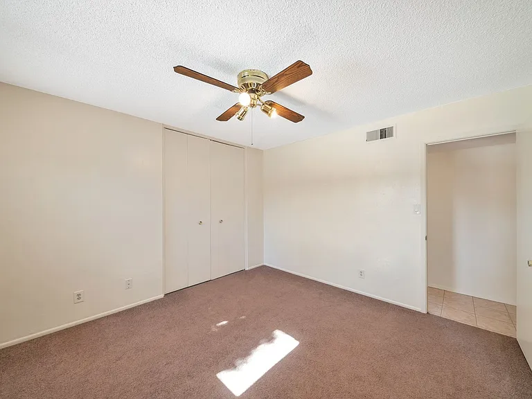 2809 N Granite Reef Rd — Photo 12