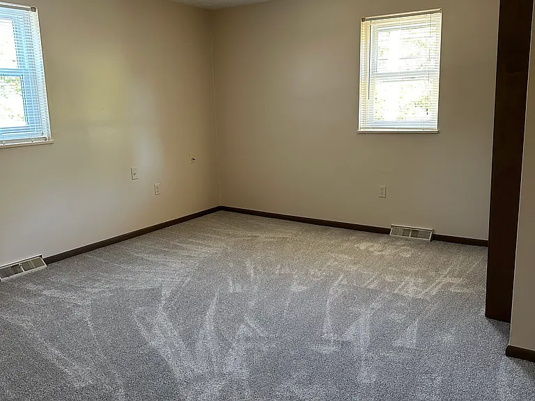 526 Perry Hwy #B — Photo 5