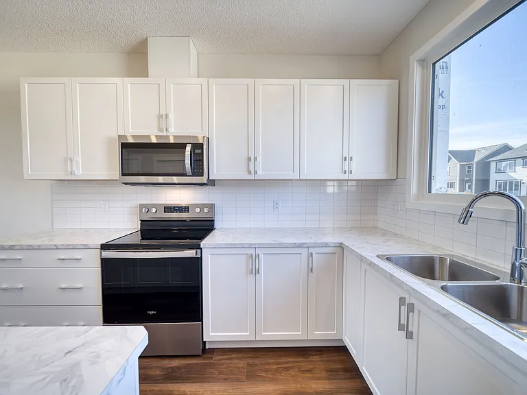 80 Magnolia Way SE — Photo 2