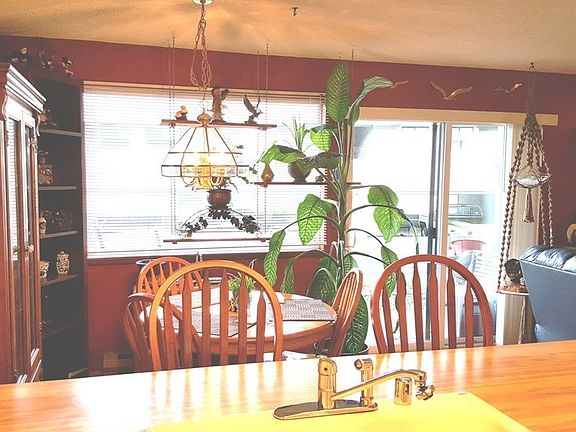 5th image of 103 Rockwell Ave #2