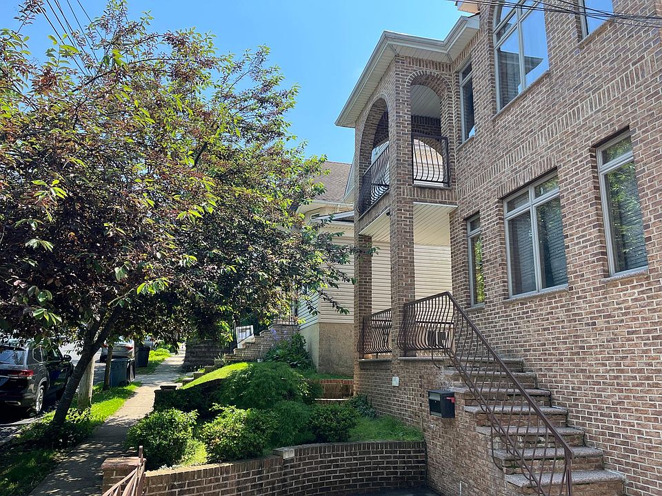 1st image of 392 Davis Ave
