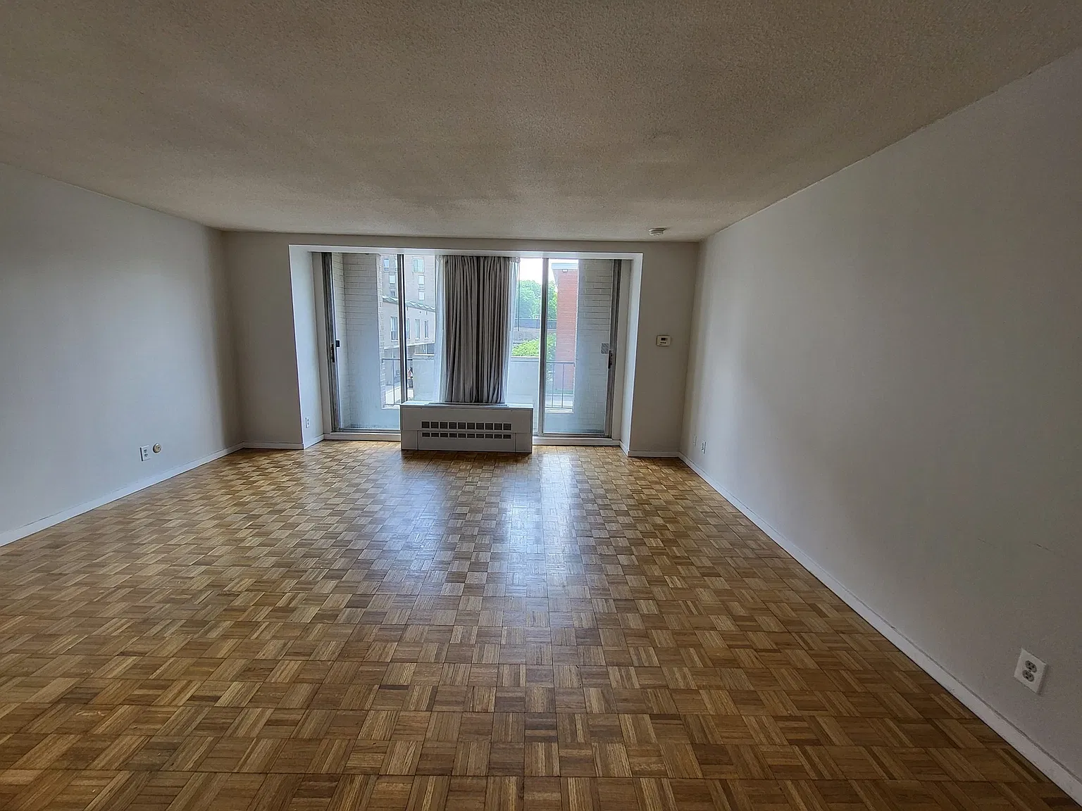 Studio, 1.0 bath, 500 sqft, $2,400 — Photo 3