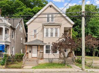30 North Walnut Street, Waterbury, CT 06704
