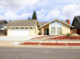 298 E Muncie Ave, Fresno, CA