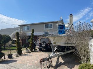 2343 Stewart Ave, Westbury, NY 11590