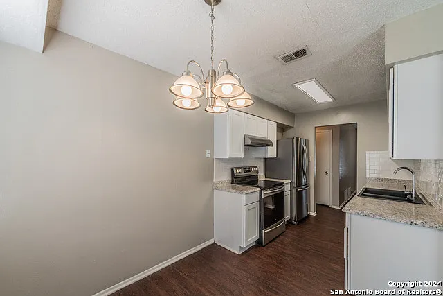5915 Cliff Rdg — Photo 8