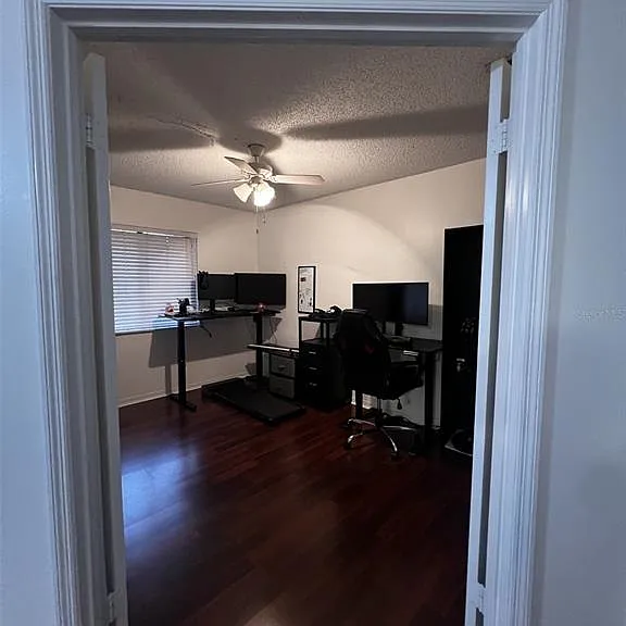202 Riverbend Dr #204 — Photo 9