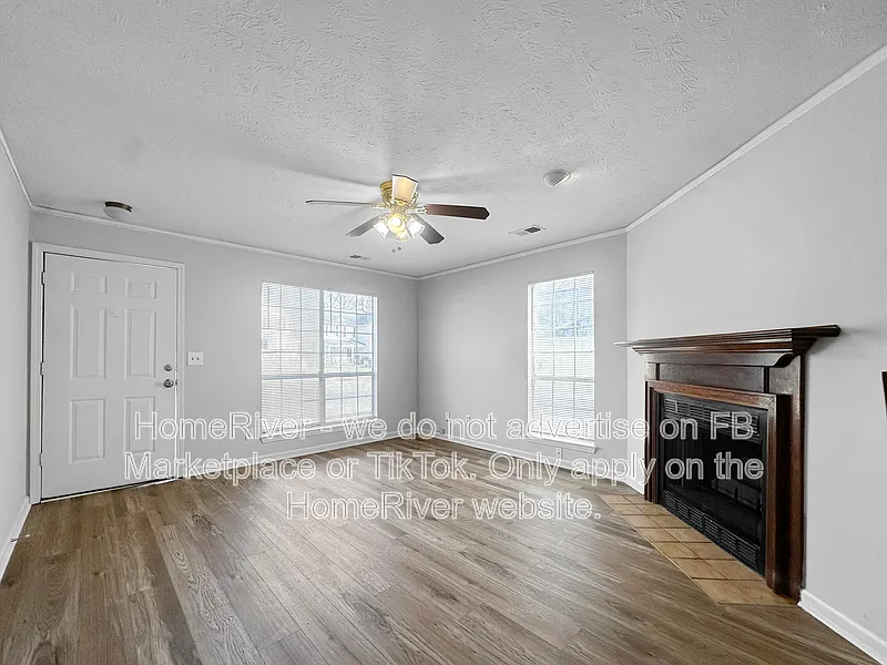 3 bed, 2.5 bath, 1476 sqft, $1,895 — Photo 4