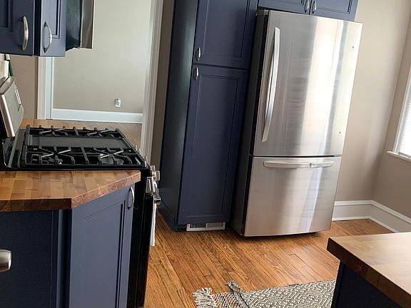 2nd image of 15909 Clifton Blvd APT 1
