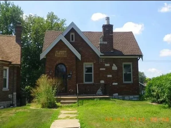 8637 Annetta St, Saint Louis, MO 63147
