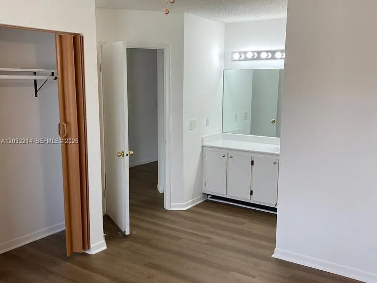 9761 W Heather Ln — Photo 5