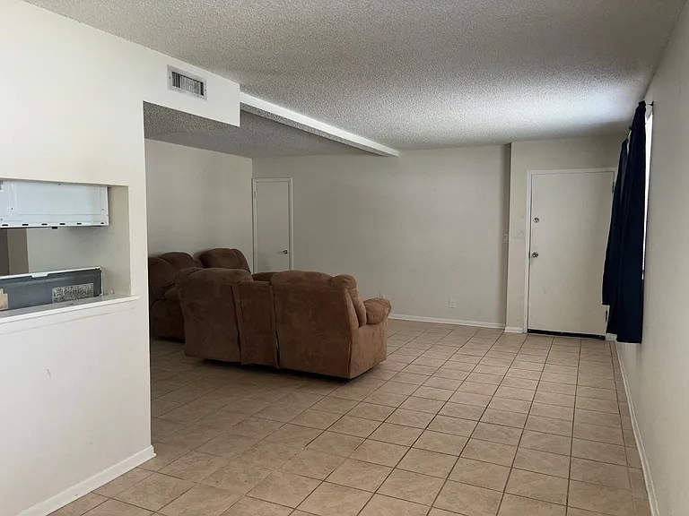 8352 Homeport Ct #1A — Photo 7