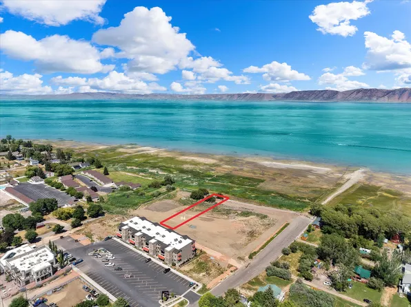 106 S Waters Edge Ln, Garden City, UT 84028