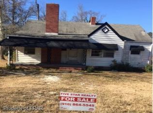 106 Taylor St, Red Springs, NC 28377