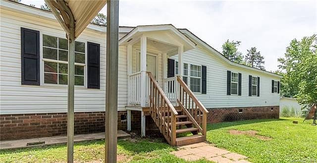 1st image of 295 Neazer St