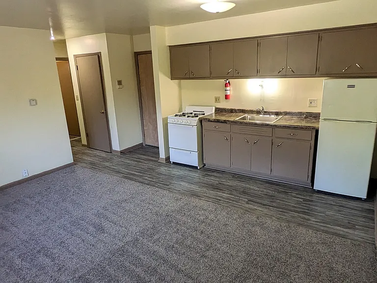 3401 W Wells St #11 — Photo 8