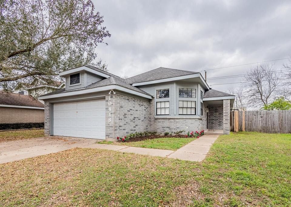 1st image of 10418 N Pagewick Dr