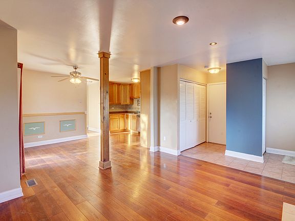 5th image of 2S470 Cottonwood Ct