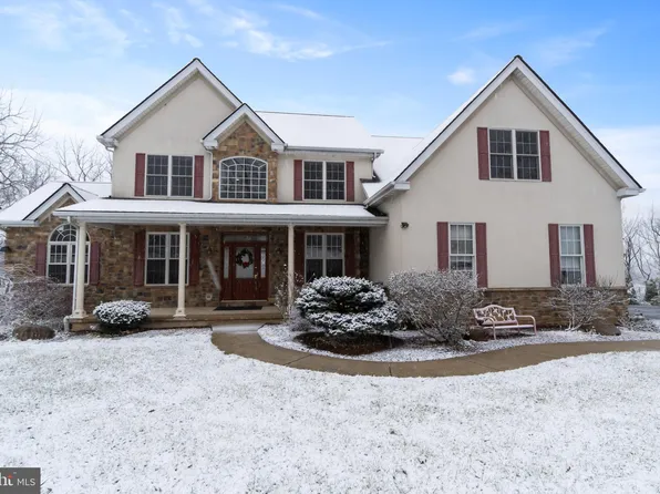 3179 Westwoods Pl, Orefield, PA 18069
