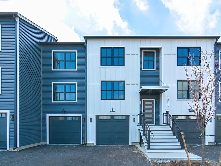 27 Chestnut St — Photo 32